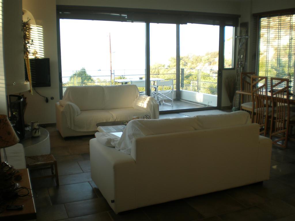 Villa Marvelous House By The Sea Vouliagmeni-See Exterior foto